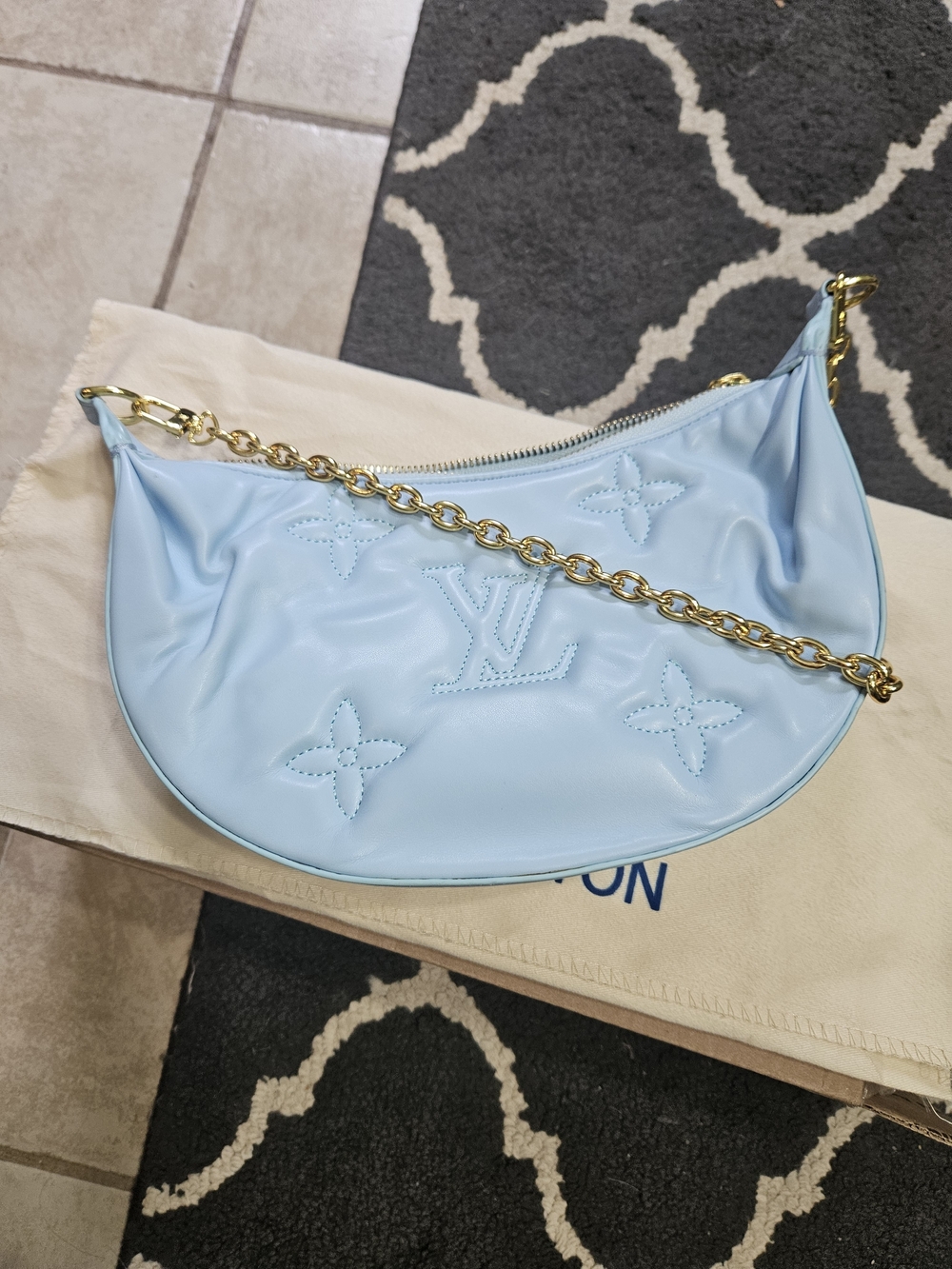 LV Light Blue Chain Shoulder Bag NWOT - Picture 3 of 7